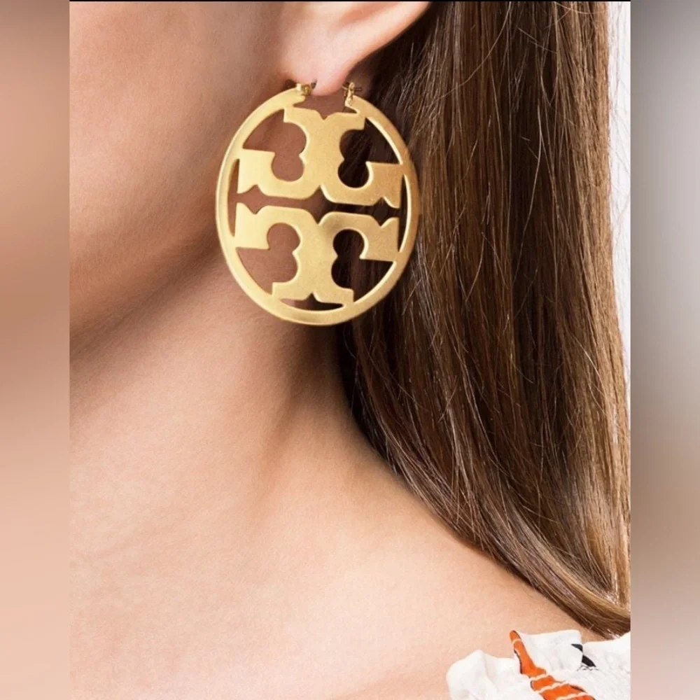 🆕 Tory Burch Authentic Miller Matte Gold Hoop Earrings